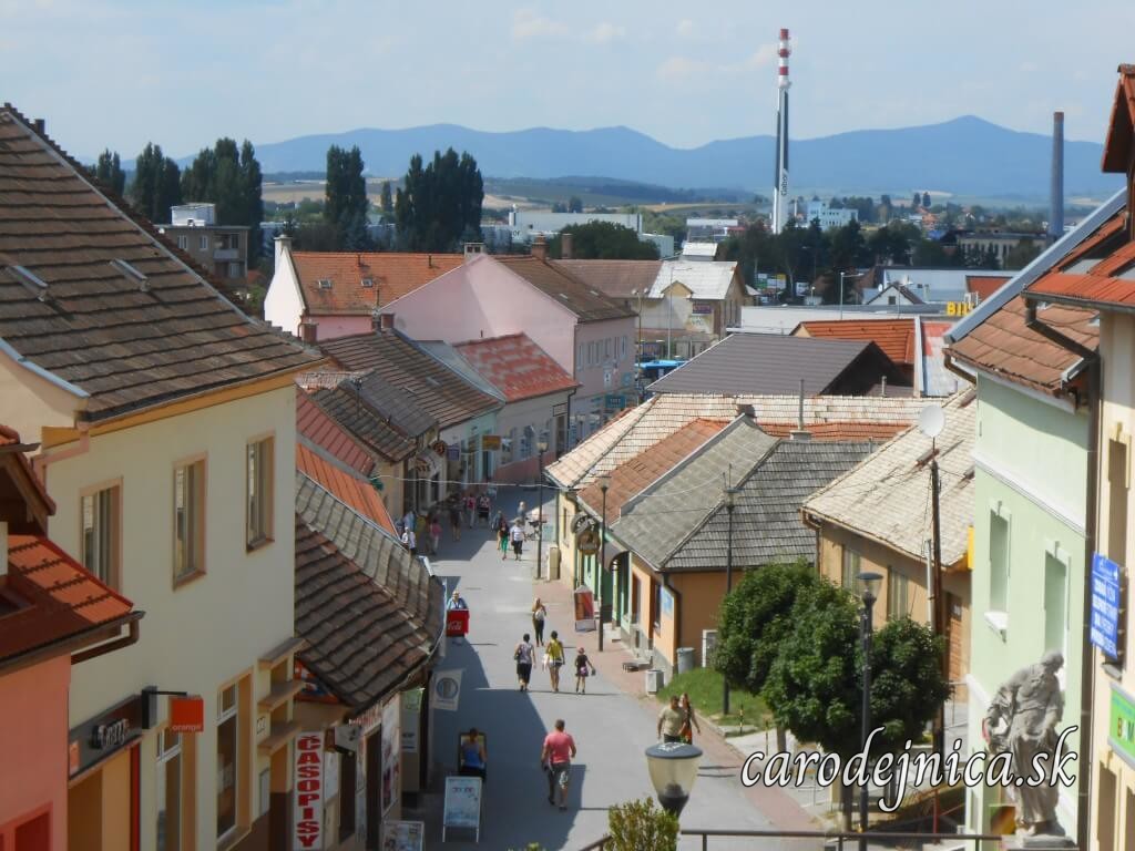 Fotografia panorámy mesta Bánovce nad Bebravou z ulice Záfortňa s názvom Panoptikum - rozlúčka