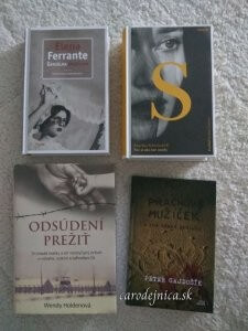 štyri knihy moderných románov